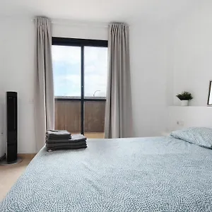 https://puerto-hills.in-canary-islands.com