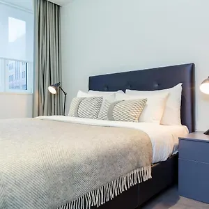 https://go-native-city-america-square.brighton-hotels-england.com
