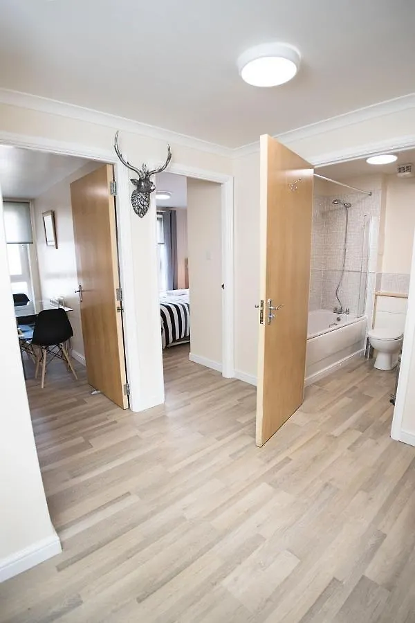 Lochend Serviced Apartments EDI 0*,