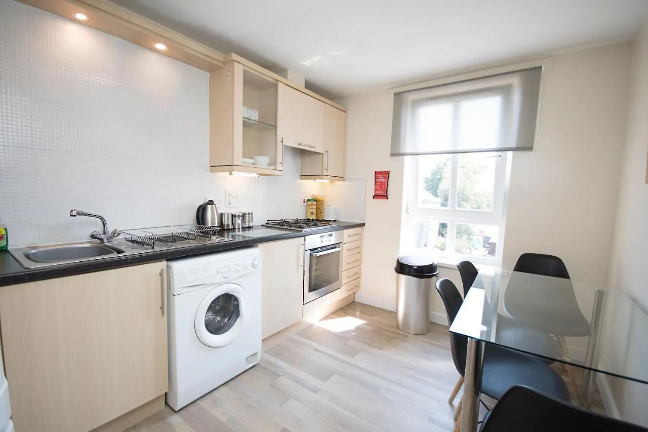 Lochend Serviced Apartments EDI