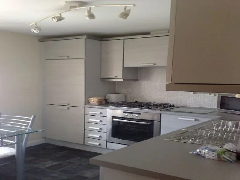 Lochend Serviced Apartments EDI